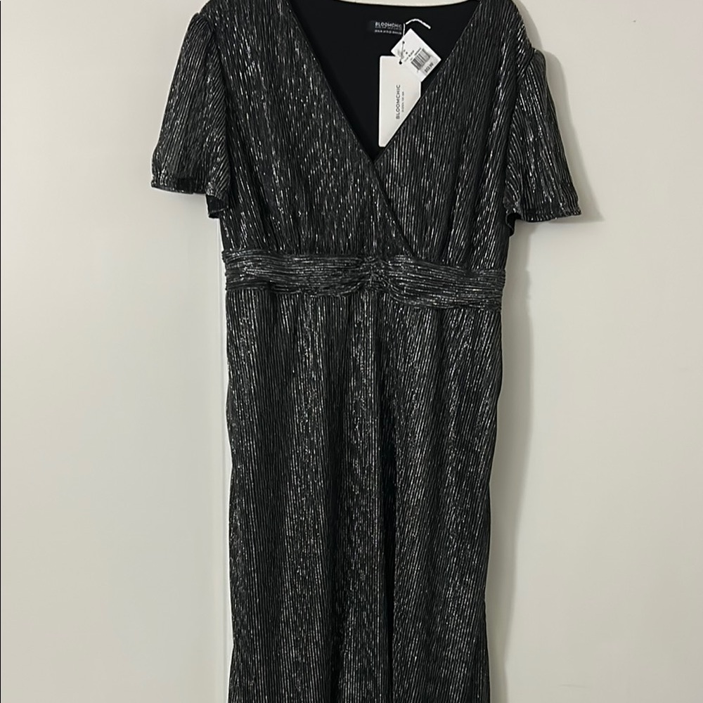 Black Metallic Dress party dress with sleeves and rouching at waist